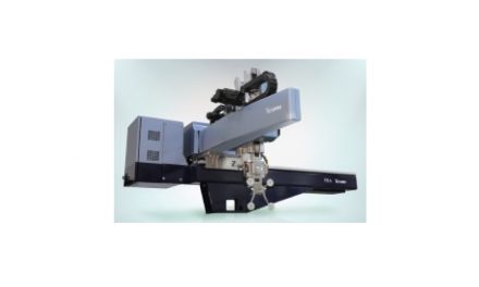 ユーシン精機,プラスチック射出成形品取り出しロボットを発売