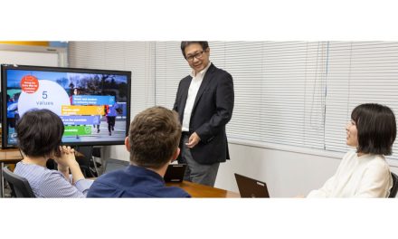 UDトラックス,「SmartHR」を採用,人事関連業務のDXと戦略人事化を加速