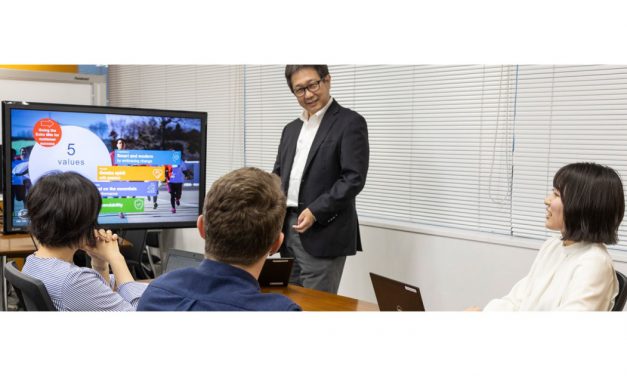 UDトラックス，「SmartHR」を採用，人事関連業務のDXと戦略人事化を加速