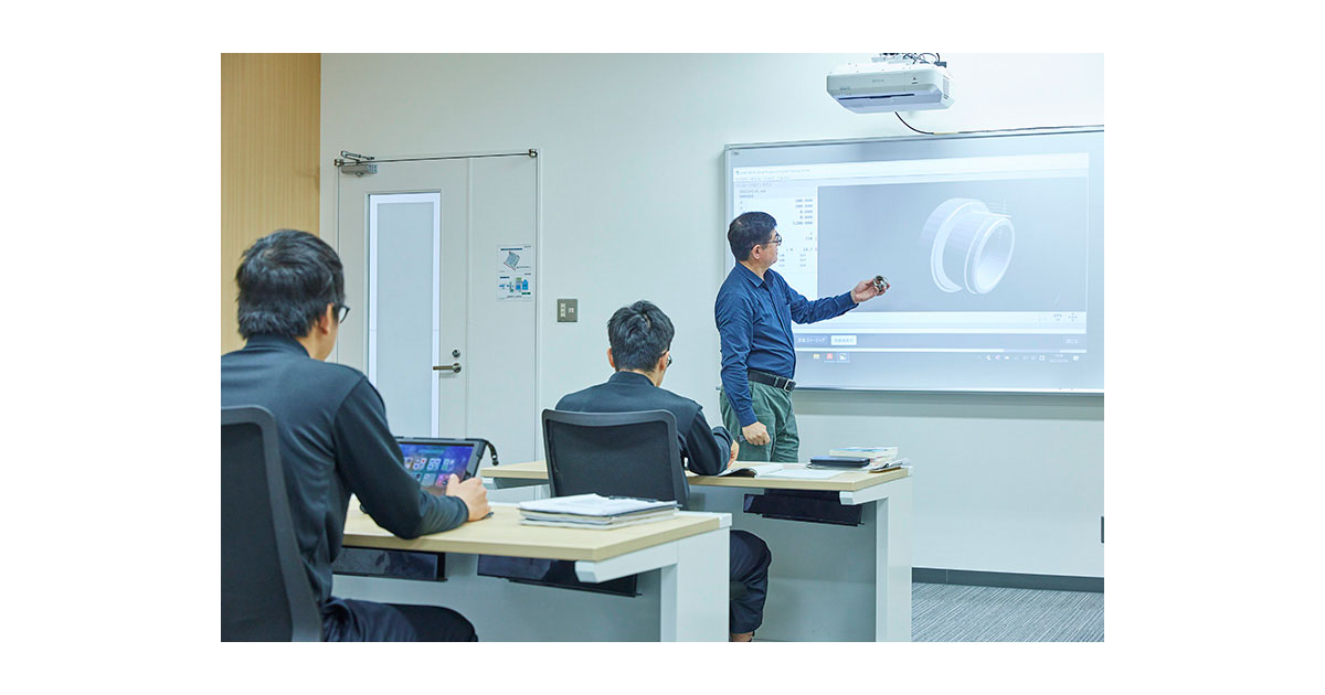 デジタルモノづくり実践講座 講義のイメージ-DMG森精機