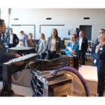 未来のテクノロジーをライブで体験―ハーティング，プレスツアーが開催される