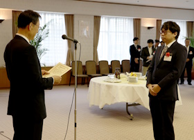 助成金交付証交付式の様子（九州大学　川田氏）-NSKメカトロ財団，2025年度の研究・教育助成