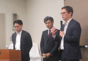 右からBlumenstengel氏，高橋氏，櫻井氏-DMG森精機，2026年記者見学会